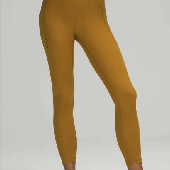 Lululemon Athletica  Power Thru High-Rise Tight 25" size 4 - Picture 4 of 4